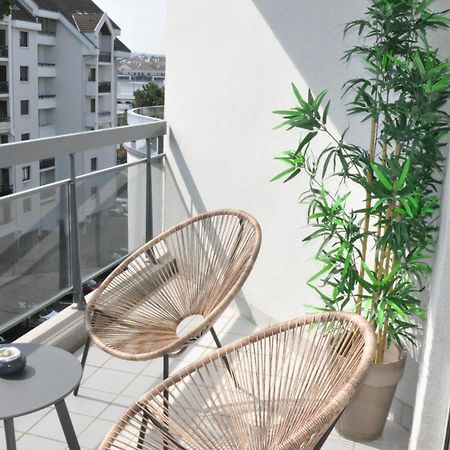 Le Mont-Veyrier, Parking Et Vue Apartment Annecy Luaran gambar