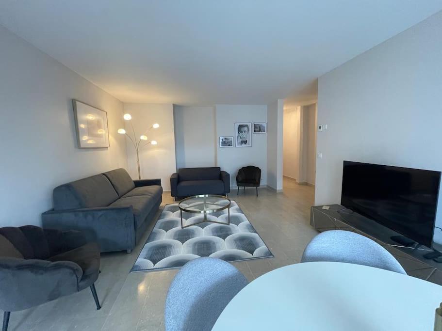 Le Mont-Veyrier, Parking Et Vue Apartment Annecy Luaran gambar