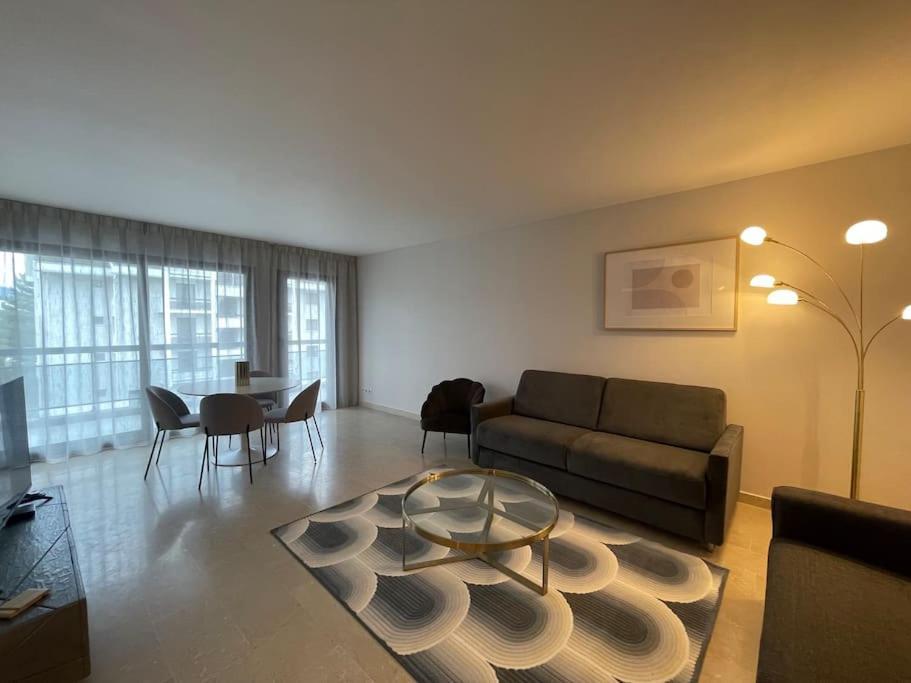 Le Mont-Veyrier, Parking Et Vue Apartment Annecy Luaran gambar