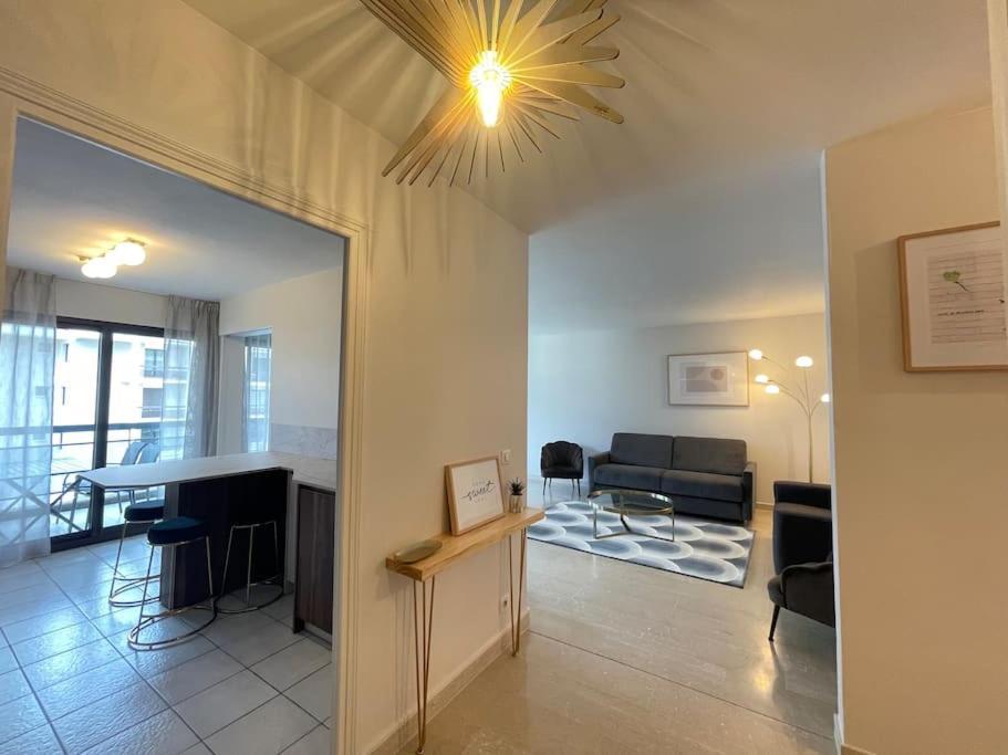 Le Mont-Veyrier, Parking Et Vue Apartment Annecy Luaran gambar