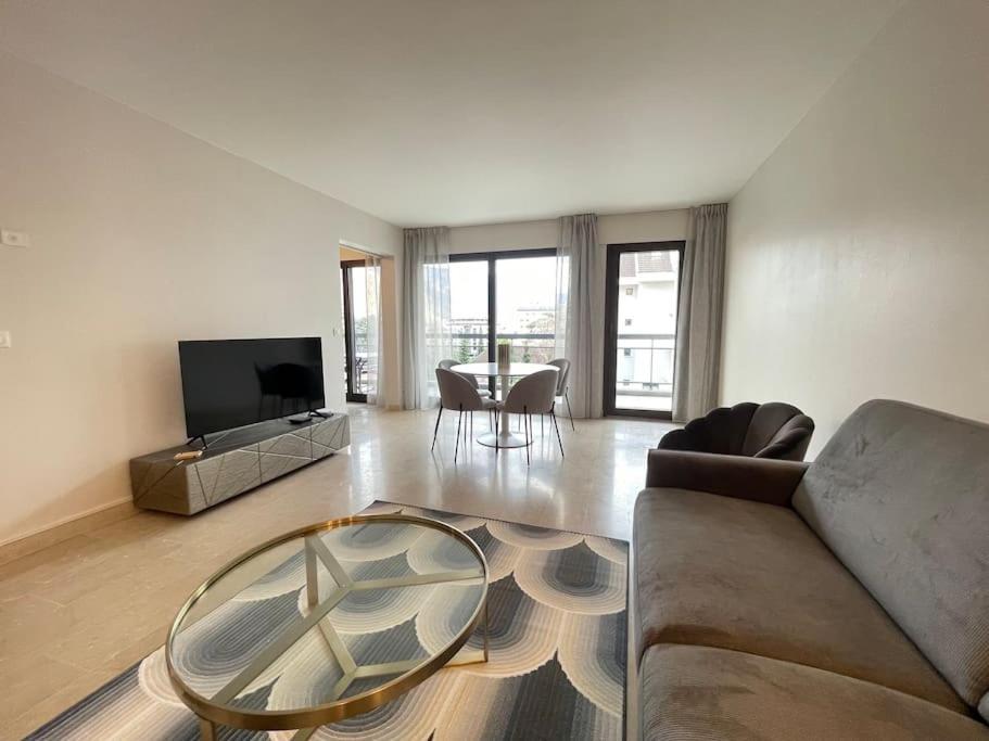 Le Mont-Veyrier, Parking Et Vue Apartment Annecy Luaran gambar