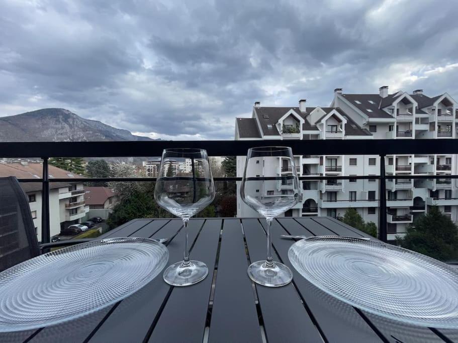 Le Mont-Veyrier, Parking Et Vue Apartment Annecy Luaran gambar