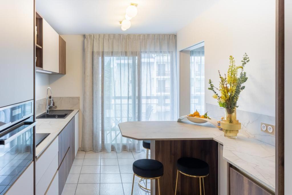 Le Mont-Veyrier, Parking Et Vue Apartment Annecy Luaran gambar